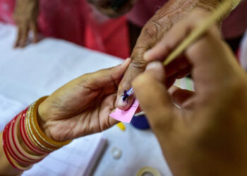 ECI Orders Transfer of Key Officers Ahead of Polls in J&K, Haryana, Maharashtra, and Jharkhand