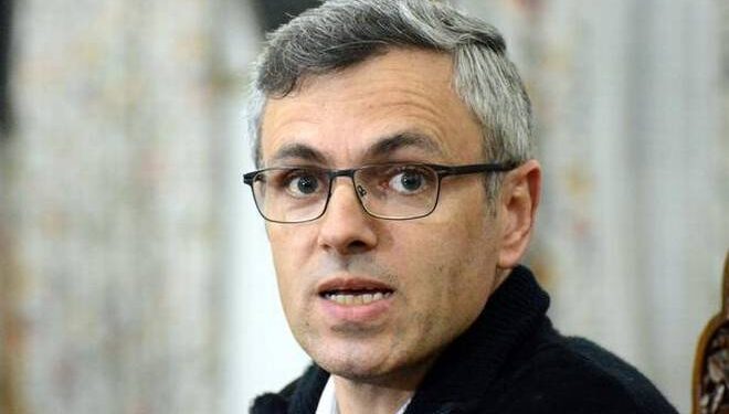 Omar Abdullah Meets LG Manoj Sinha, Seeks Early Swearing-In Ceremony for New Government