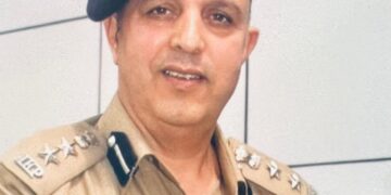 SSP Kupwara Extends New Year Greetings, Honors Martyrs and Police Personnel
