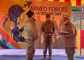 Indian Army Honors Veterans in Keran