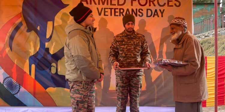 Indian Army Honors Veterans in Keran