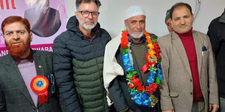 Kupwara: Farewell Party Held in Honor of ALO  Ahead of His Retirement