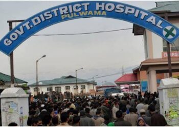 Pulwama Doctors Save Pregnant Woman and Unborn Child in Critical Condition