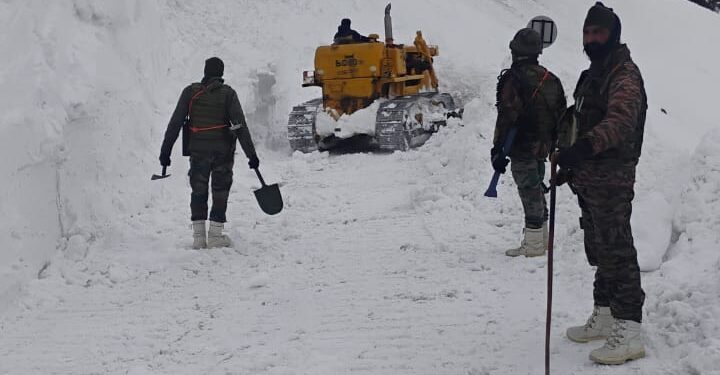 Tangdhar-Chowkibal Road Partially Reopened for One-Way Traffic 
