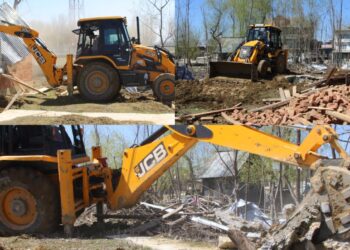 Anantnag Police Demolish Illicit Structure Linked to Pak-Based LeT Terrorist Handler