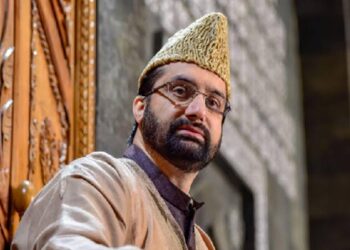 Centre Declares Mirwaiz’s AAC & Abas Ansari’s JKIM Unlawful Associations Under UAPA