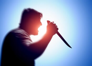 Woman Attacked with Knife by Beggar in Lolab