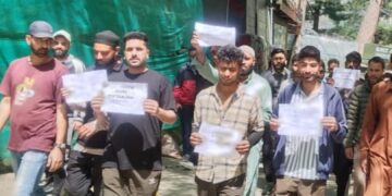 Keran Kupwara Hold Peaceful Protest Deplores Pahalgam Terror Attack