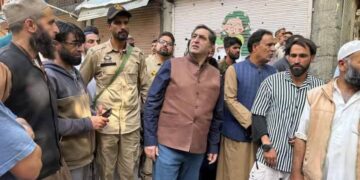 Sajad Ghani Lone, DDC Chairman Kupwara Visits Karnah