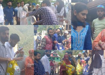 Indian Army, NGO Distributes Relief to Shelling-Affected Families in Karnah