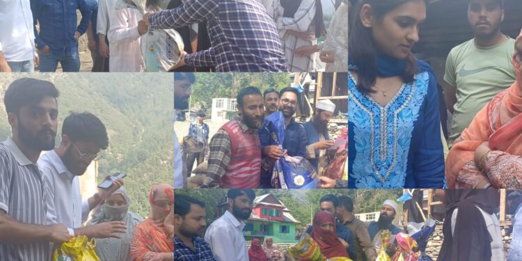 Indian Army, NGO Distributes Relief to Shelling-Affected Families in Karnah