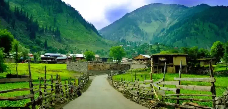 Indian Army Launches Retaliatory Strikes on Pakistan Army Positions in Leepa Valley