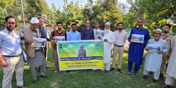 Lalpora Becomes First Tehsil in District to Issue SVAMITVA Property Cards