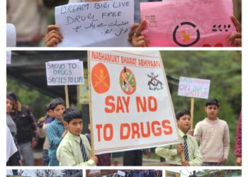 Indian Army & School Children Lead Powerful ‘Nasha Mukt Bharat Abhiyan’ in Keran Bowl